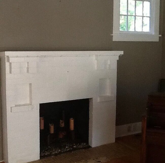 Photo - 306 Summit Ave N