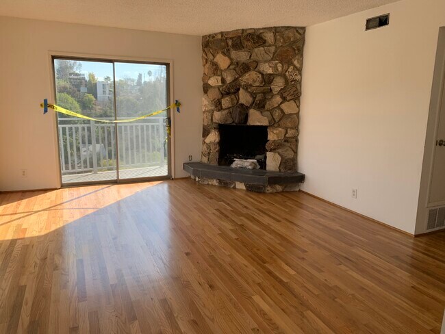 Photo - 2006 N Alvarado St