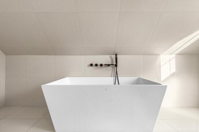 Photo - 1517 S Alabama St