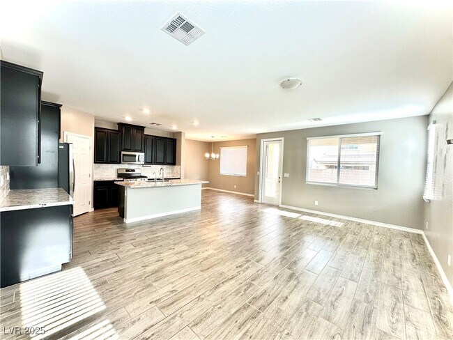 Photo - 6948 Judith River St