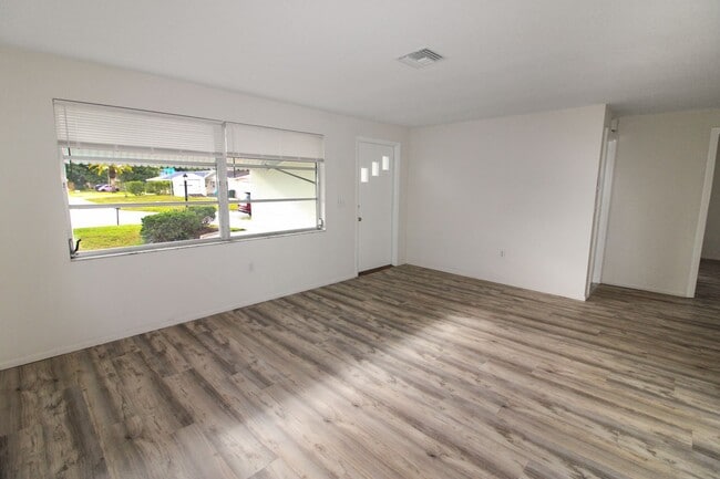 Photo - Venice East Annual House for Rent