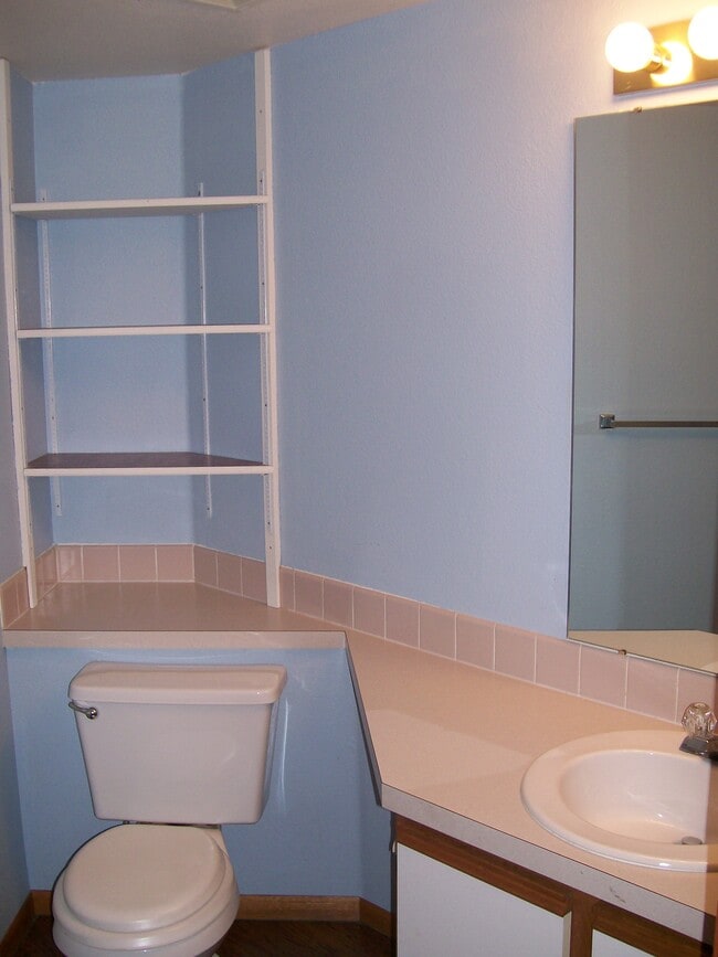 Photo - 2900 Ross Dr