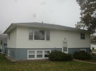 Building Photo - 1608 Hillside Dr NW