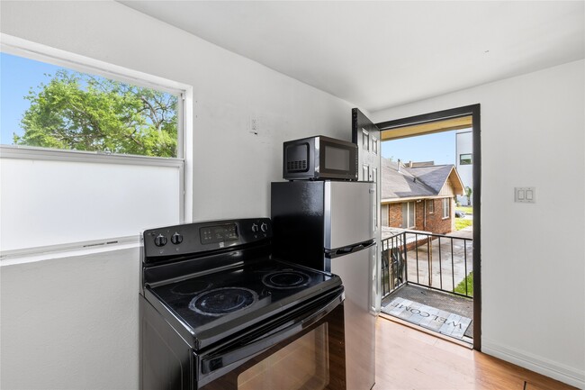 Photo - 2218 Arbor St Unit C