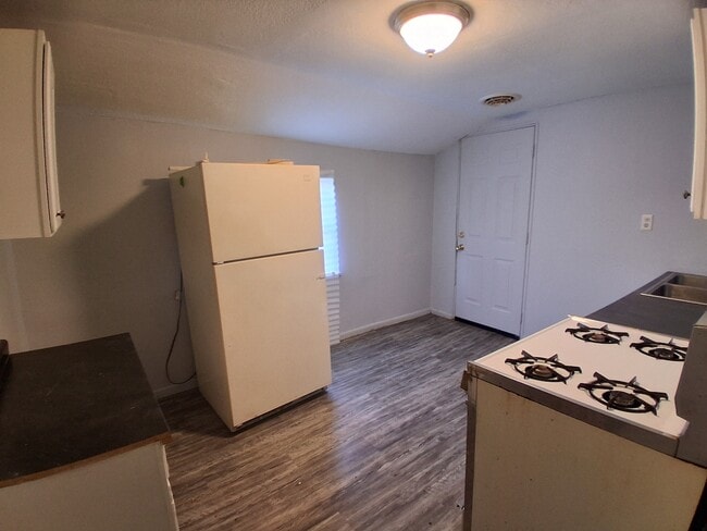 Photo - 903 Jewell St