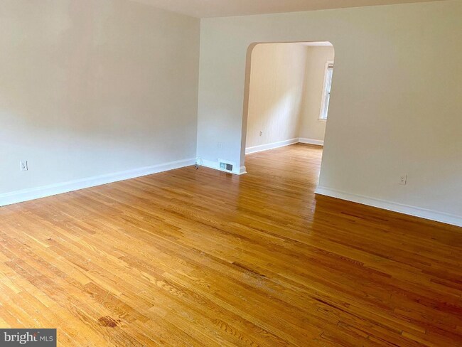 Photo - 8139 Clyde Bank Rd Townhome