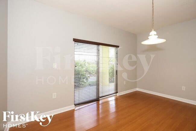 Photo - 2965 NE 4th St