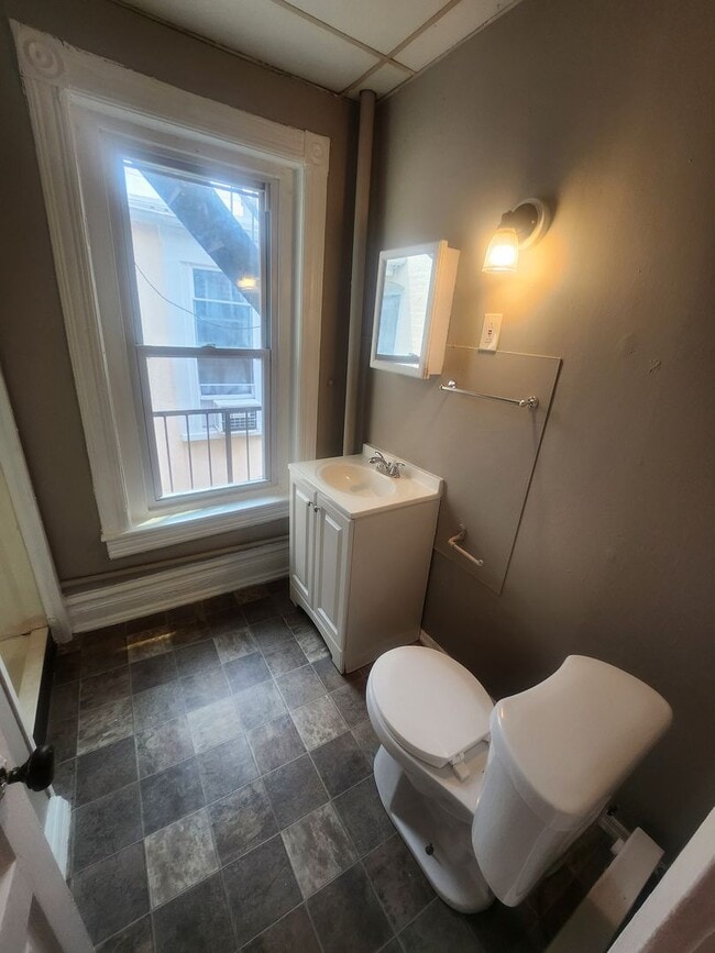 Photo - 448 W Turner St Unit 2
