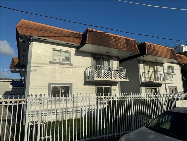 Building Photo - 8045 NE 1st Ave Unit 2