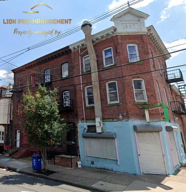 Building Photo - 703 E State St Unit 3 Rental