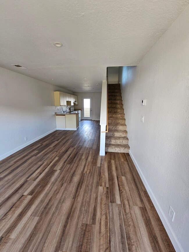 399 Dickman Ave