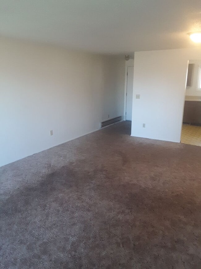Building Photo - 27 Cherry St Unit 27-C