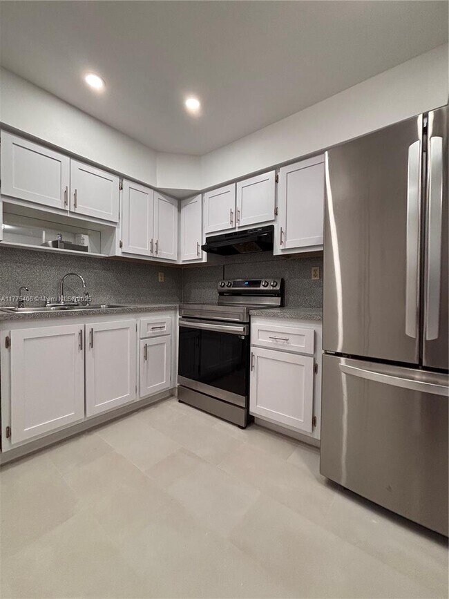 Photo - 600 Three Islands Blvd Unidad 308