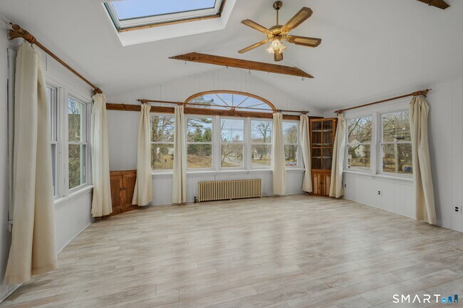 Building Photo - 24 N Main St Unit 1