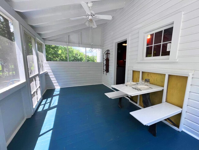 Photo - 5800 Fenwick Rd