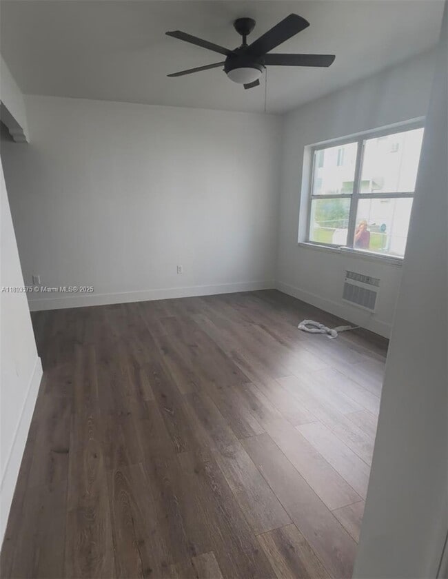 Photo - 2046 SW 7th St Unidad 1