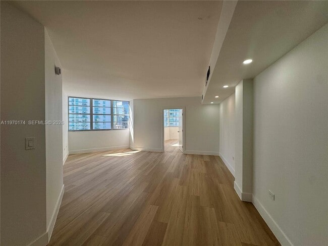 Photo - 999 Brickell Bay Dr Unit 2008