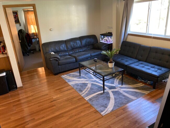 Photo - 1100 W 20th St Unit 1100