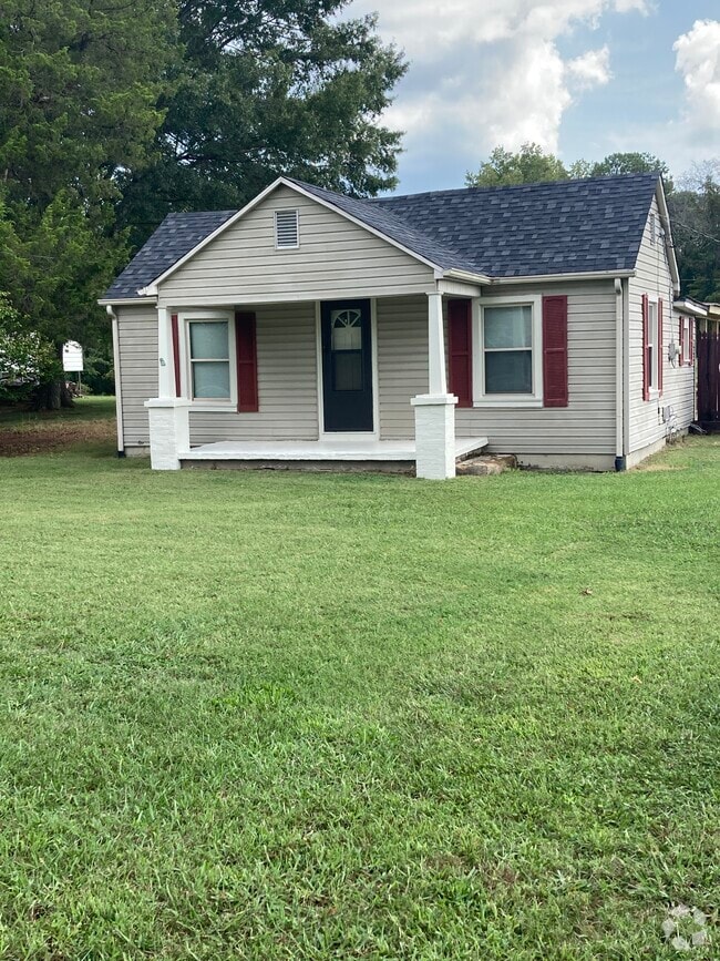 Building Photo - 5542 Meadowbrook Dr Rental