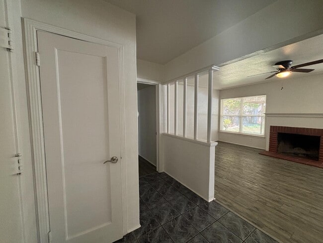 Photo - 816 W Fedora Ave