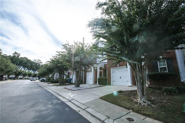 Photo - 3801 Thayer Trace