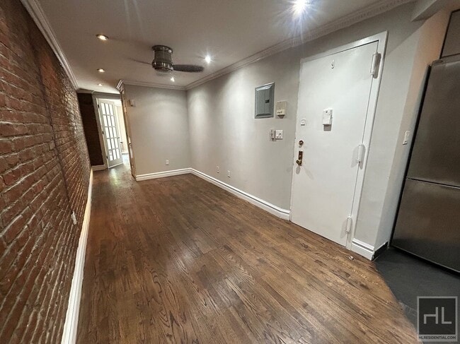 Building Photo - East 12th Street Unit 3 Rental