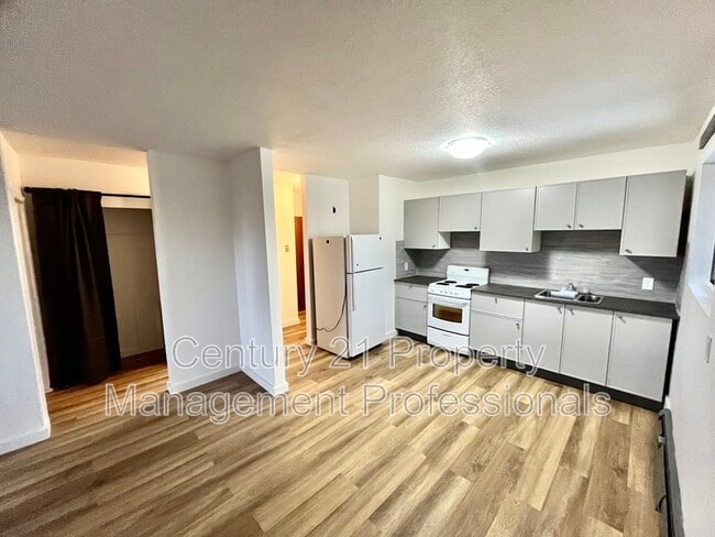 Photo - 12708 90 St NW Unit 311