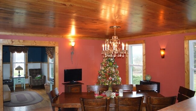 Photo - 2889 Bailey Rd