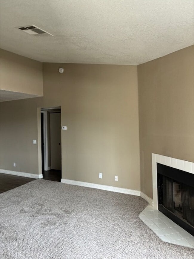 Photo - Mandalay Bay Apartments