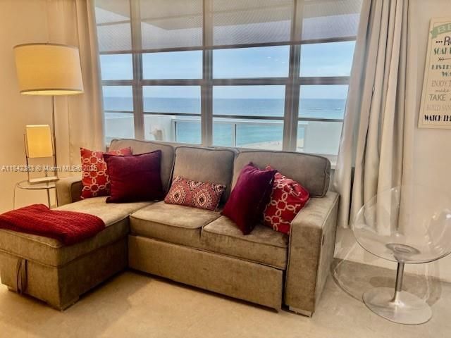 Photo - 100 Lincoln Rd