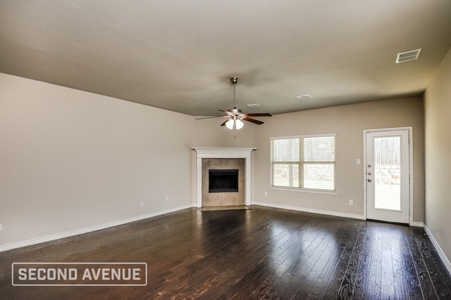 Photo - 2109 Lorrie Ln