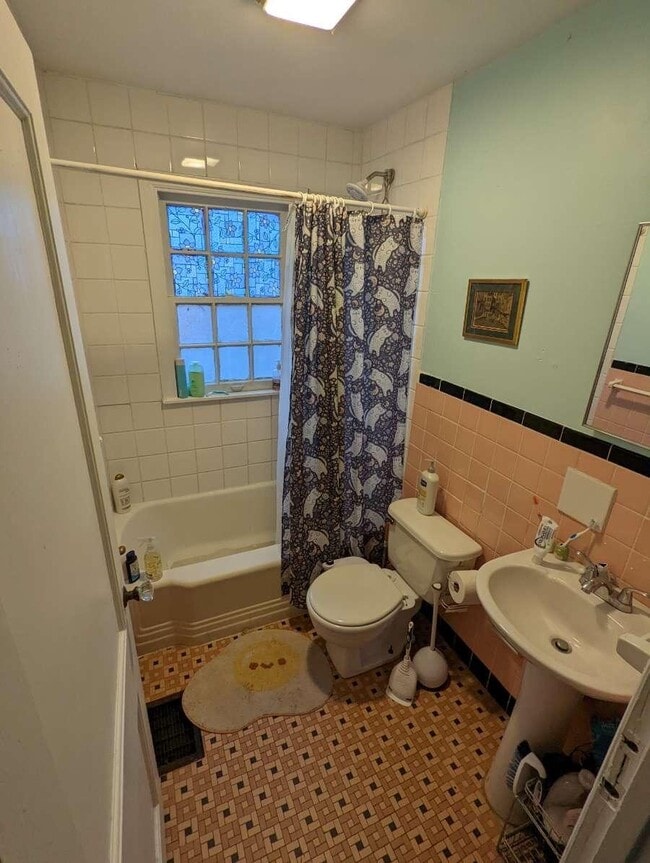 Photo - 5173 Caroline Avenue