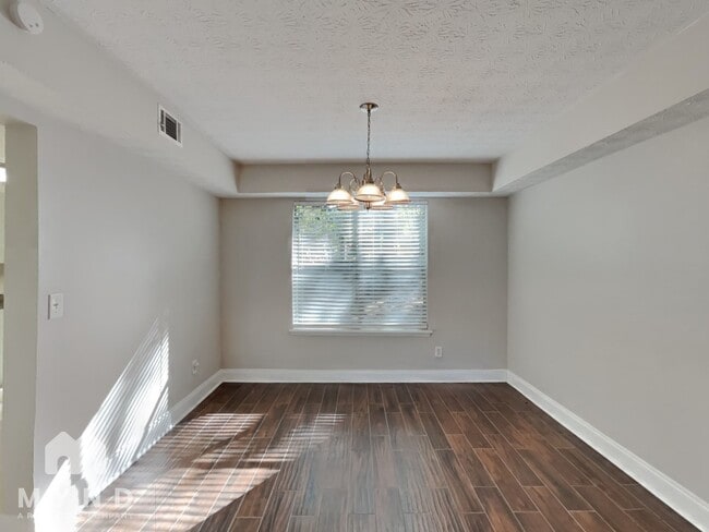 Photo - 255 Marcliff Ct