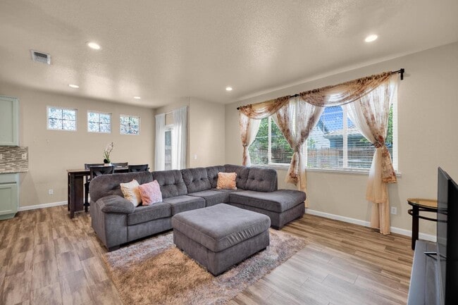Photo - 3355 Seymour Ct