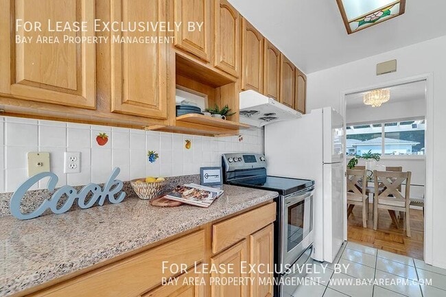 Photo - 1210 Sleepy Hollow Ln