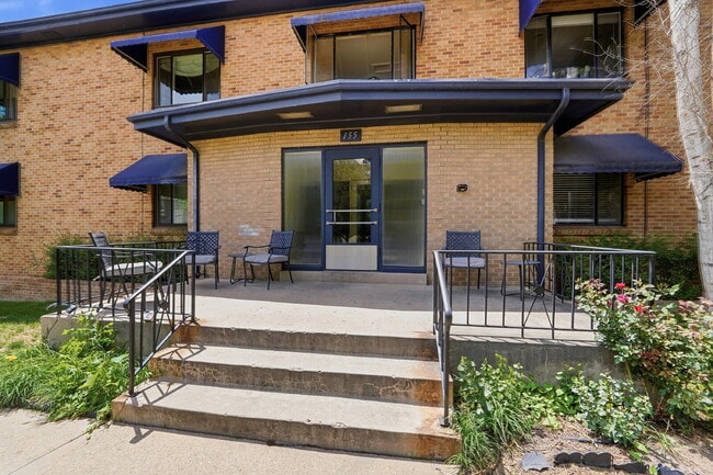 Building Photo - $1,580.95 with $300 off the first month's rent, 1 Beds - 1 Bath, Condo in Denver with Onsite Laun... Unit #10