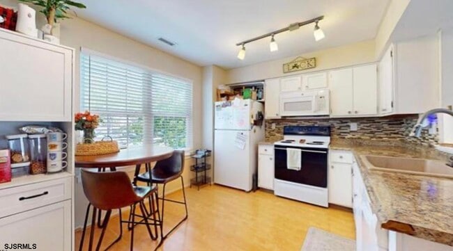 Photo - 35 Waterview Dr Unit 35