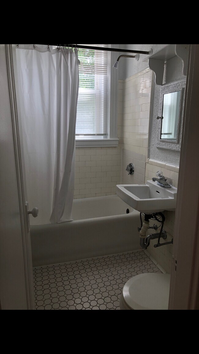 Photo - Highlander Maple Apartments