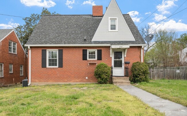 Building Photo - 208 E Cleveland Ave