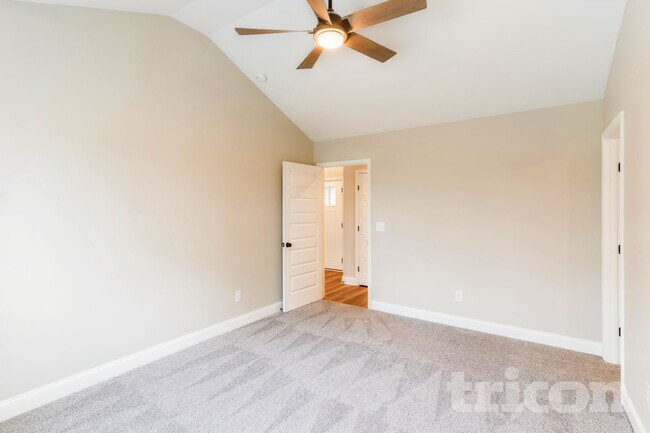 Photo - 341 Green Hills Dr