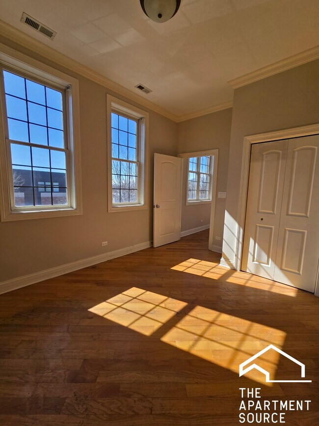 Photo - 2338 W Morse Ave Unidad 2