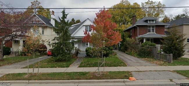 Building Photo - BEAUTIFUL FOR BEDROOM HOME MINUTES FROM WESTERN CAMPUS