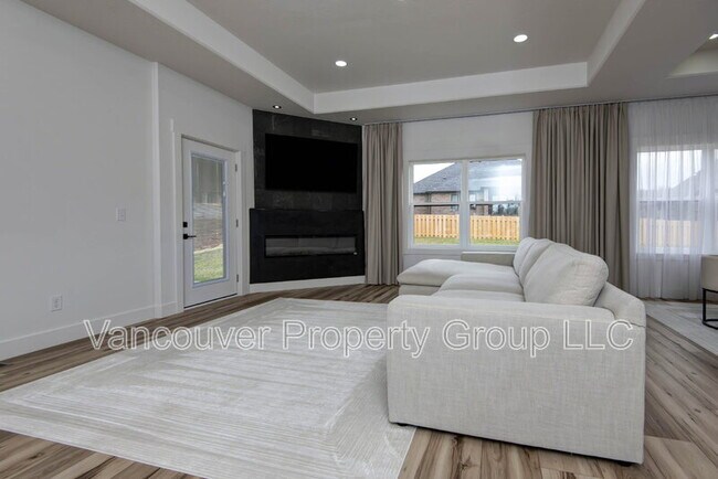 Photo - 5075 E Ferdinand Ct