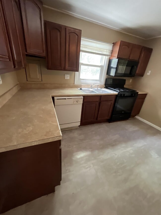 205 Elbring Dr