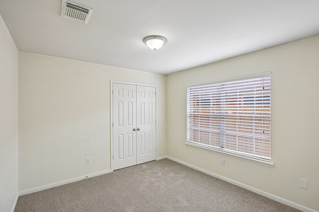 Photo - 16911 Bouldgreen