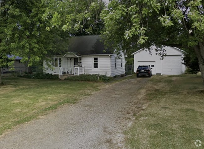 Building Photo - 809 Zollinger Rd Rental