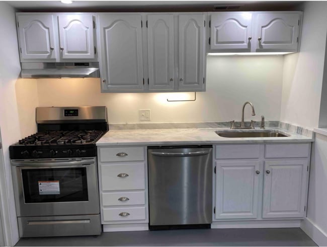 1566 N Morningside Dr NE Unit B