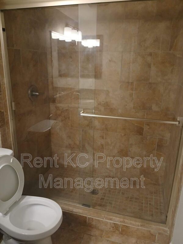 Photo - 530 W 10th St Unit #530