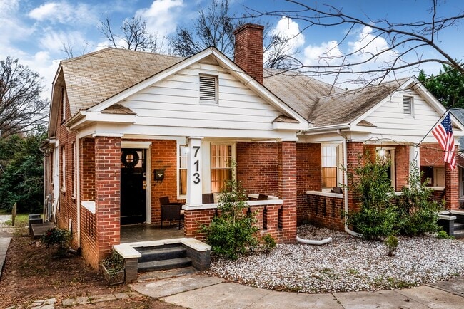 Building Photo - 713 Grandin Rd