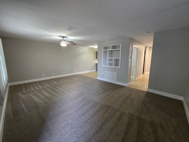 560 Greenbriar Townhouse Way